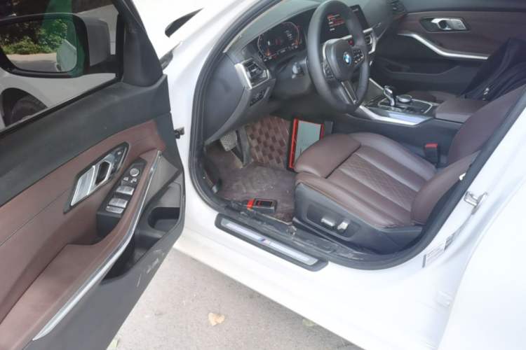 Used BMW 3 Series 2022 320Li M Sport Package Driver Seat