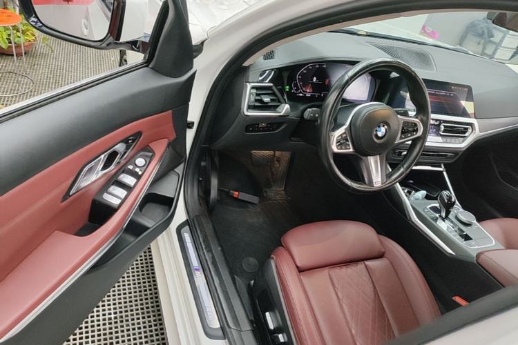 Used BMW 3 Series 2022 Updated 325i M Sport Package Driver Seat