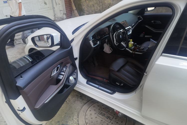 Used BMW 3 Series 2022 Restyled 325Li xDrive M Sport Package Driver Seat