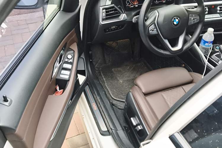 Used BMW 3 Series 2022 Updated 320i Sport Package Driver Seat