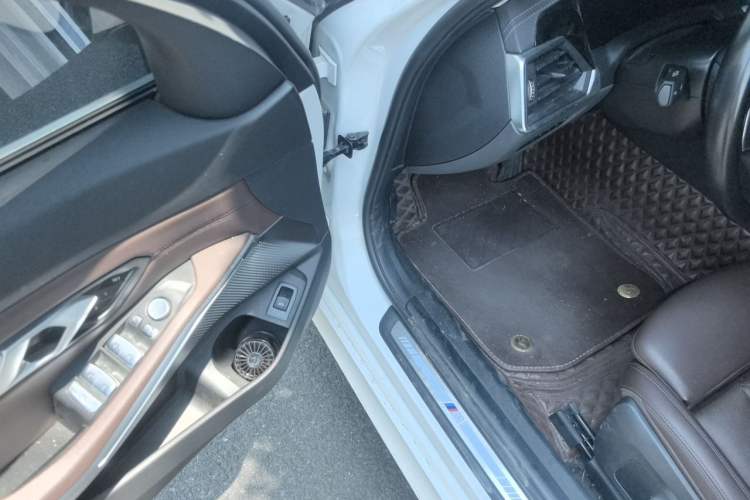 Used BMW 3 Series 2022 325Li M Sport Package Driver Seat