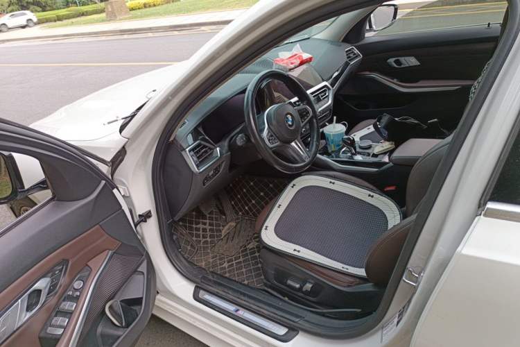 Used BMW 3 Series 2022 320Li M Sport Package Driver Seat