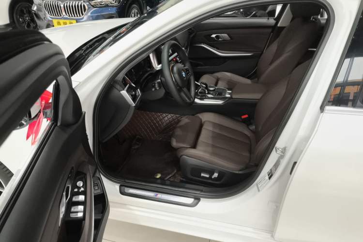 Used BMW 3 Series 2022 Updated 325Li M Sport Package Driver Seat