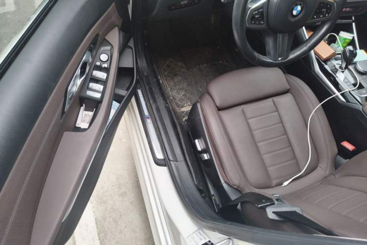 Used BMW 3 Series 2022 320Li M Sport Package Driver Seat