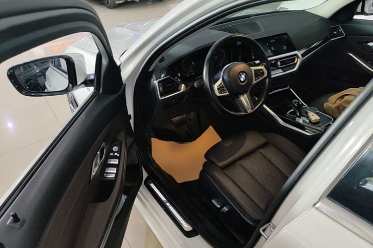 Used BMW 3 Series 2022 Restyled 320Li M Sport Package Driver Seat
