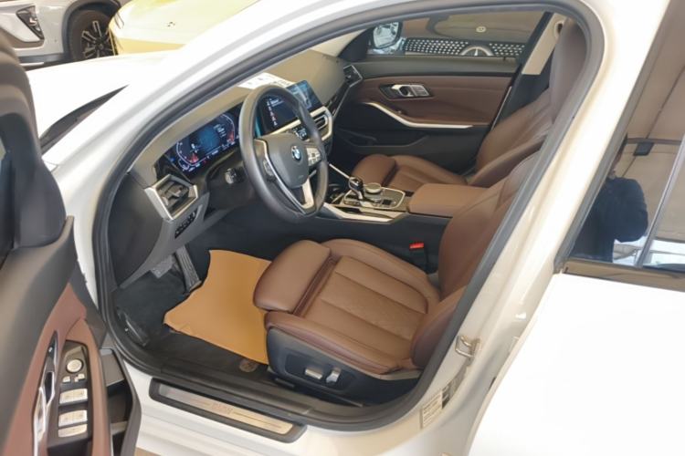 Used BMW 3 Series 2022 Updated 320i Sport Package Driver Seat