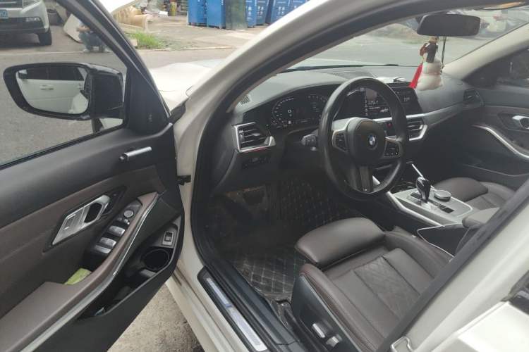 Used BMW 3 Series 2022 Restyled 325Li M Sport Night Edition Package Driver Seat