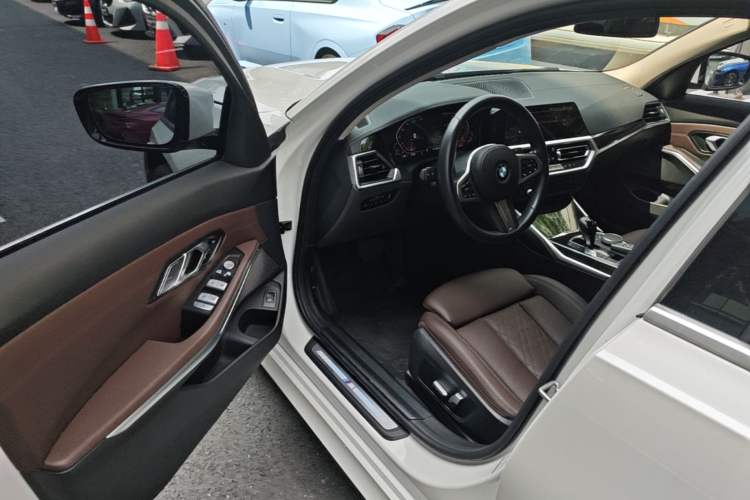 Used BMW 3 Series 2022 325Li M Sport Package Driver Seat