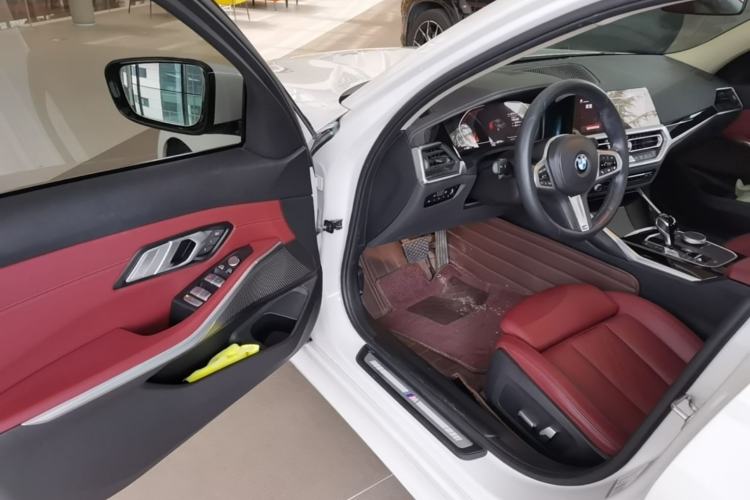 Used BMW 3 Series 2022 320Li M Sport Package Driver Seat