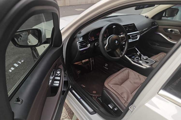 Used BMW 3 Series 2022 Updated 325Li M Sport Package Driver Seat