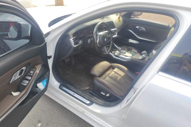 Used BMW 3 Series 2022 Restyled 320Li M Sport Package Driver Seat