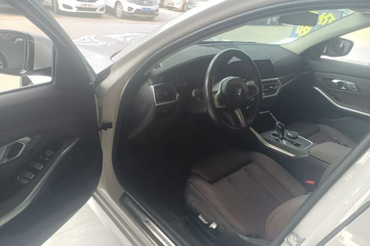 Used BMW 3 Series 2022 325i M Sport Package Driver Seat