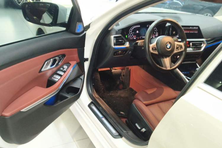 Used BMW 3 Series 2022 Restyled 320Li M Sport Package Driver Seat