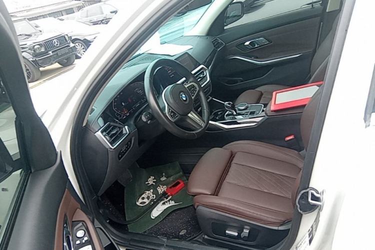 Used BMW 3 Series 2022 Restyled 320Li M Sport Package Driver Seat