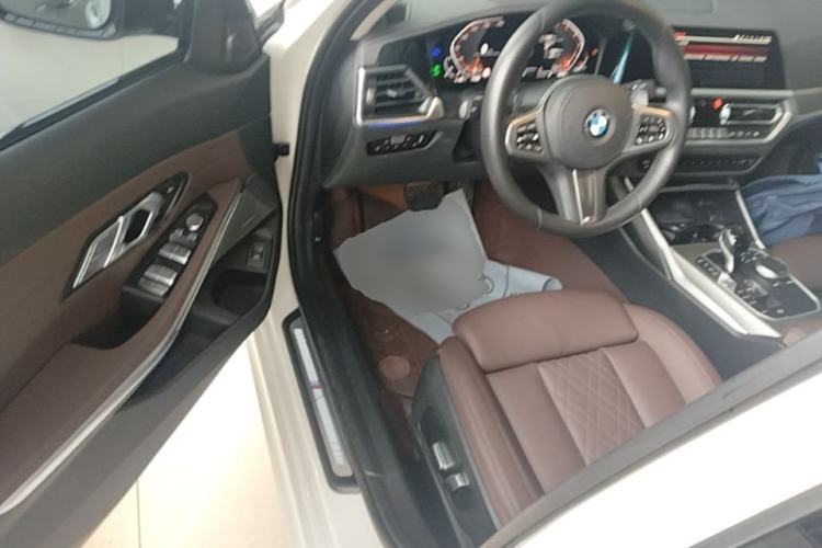 Used BMW 3 Series 2022 Restyled 330Li xDrive M Sport Night Edition Package Driver Seat