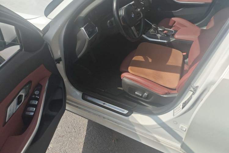 Used BMW 3 Series 2022 Updated 325i M Sport Package Driver Seat
