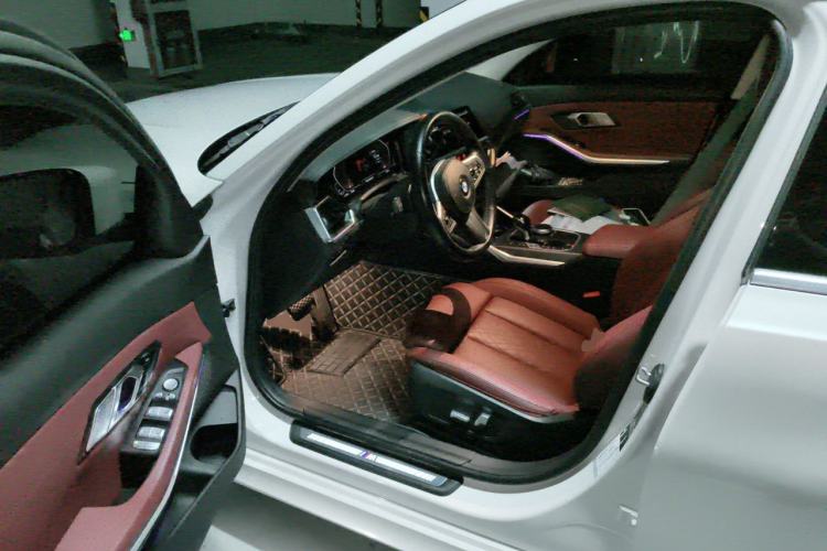 Used BMW 3 Series 2022 325i M Sport Package Driver Seat