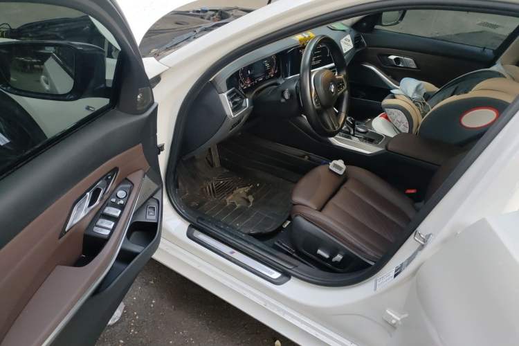 Used BMW 3 Series 2022 Restyled 325Li M Sport Night Edition Package Driver Seat