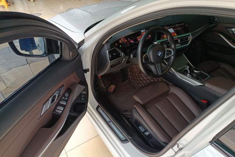 Used BMW 3 Series 2022 325Li M Sport Night Edition Package Driver Seat