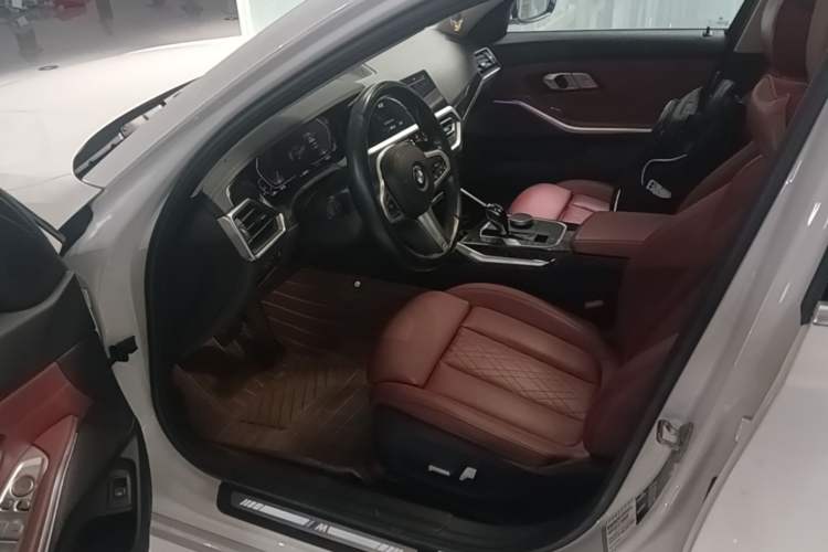Used BMW 3 Series 2022 Updated 325Li M Sport Package Driver Seat