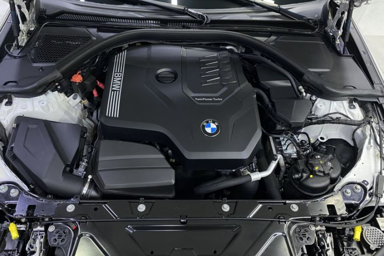 Used BMW 3 Series 2022 320Li M Sport Package Engine Bay