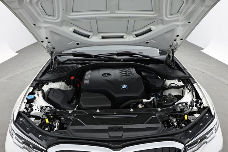 Used BMW 3 Series 2022 320Li M Sport Package Engine Bay