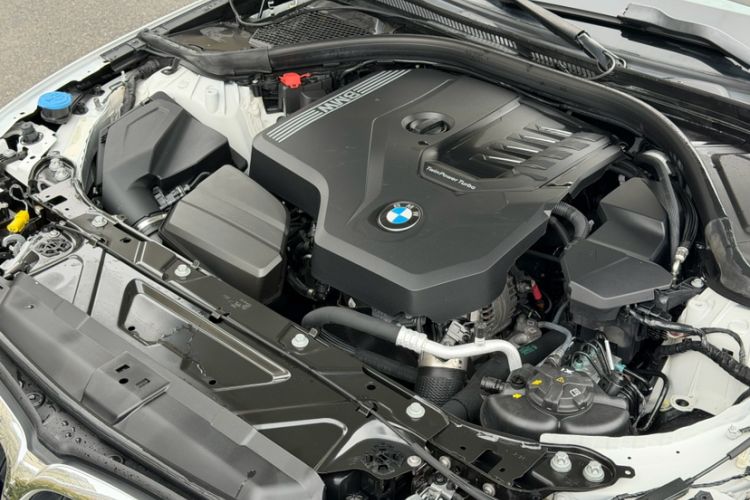 Used BMW 3 Series 2022 325i M Sport Package Engine Bay