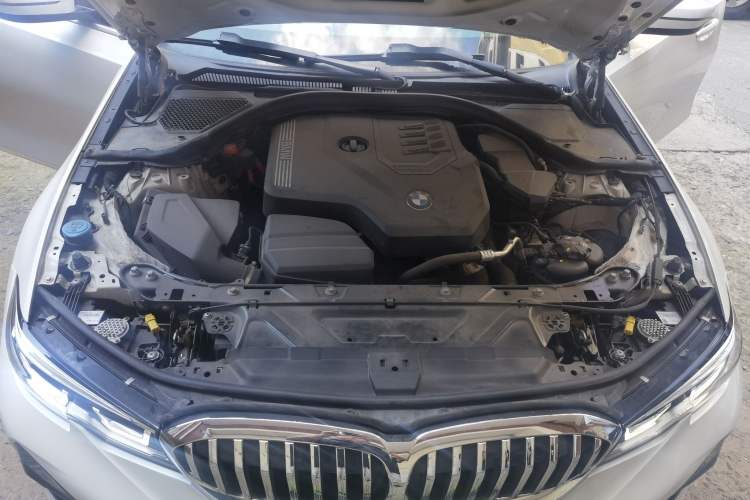 Used BMW 3 Series 2022 Restyled 325Li xDrive M Sport Package Engine Bay