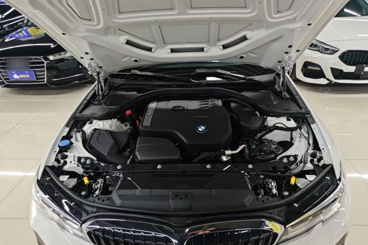 Used BMW 3 Series 2022 Updated 325i M Sport Package Engine Bay