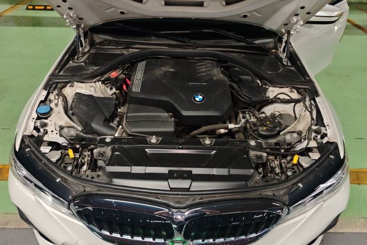 Used BMW 3 Series 2022 325Li M Sport Package Engine Bay