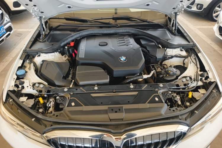 Used BMW 3 Series 2022 Updated 320i Sport Package Engine Bay