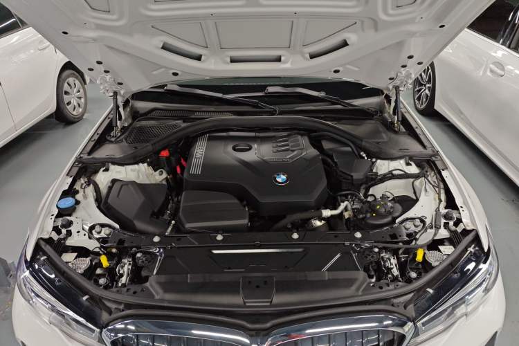 Used BMW 3 Series 2022 325Li M Sport Package Engine Bay