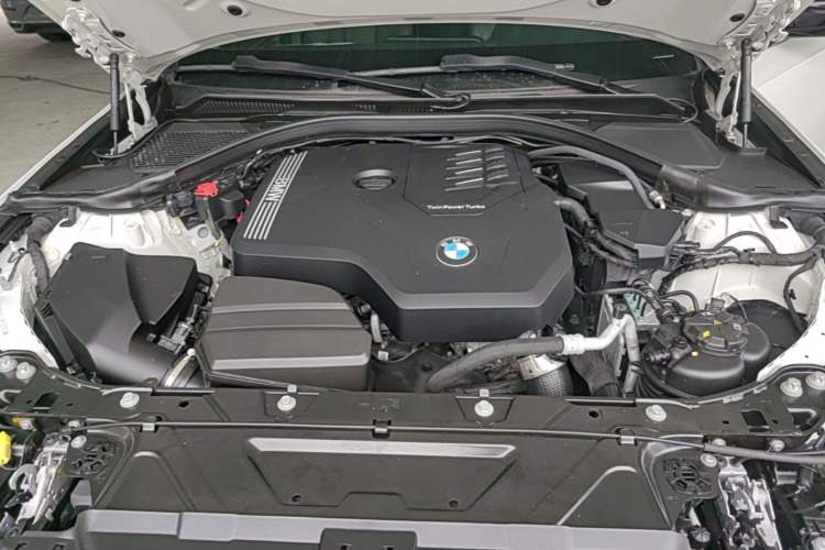 Used BMW 3 Series 2022 Updated 325i M Sport Package Engine Bay