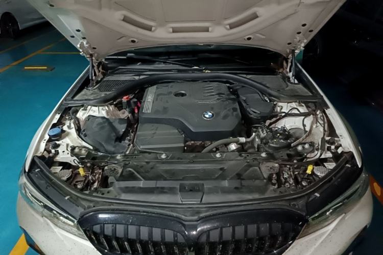 Used BMW 3 Series 2022 320i Sport Package Engine Bay