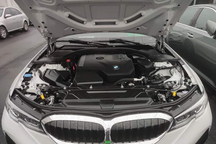 Used BMW 3 Series 2022 320Li M Sport Package Engine Bay