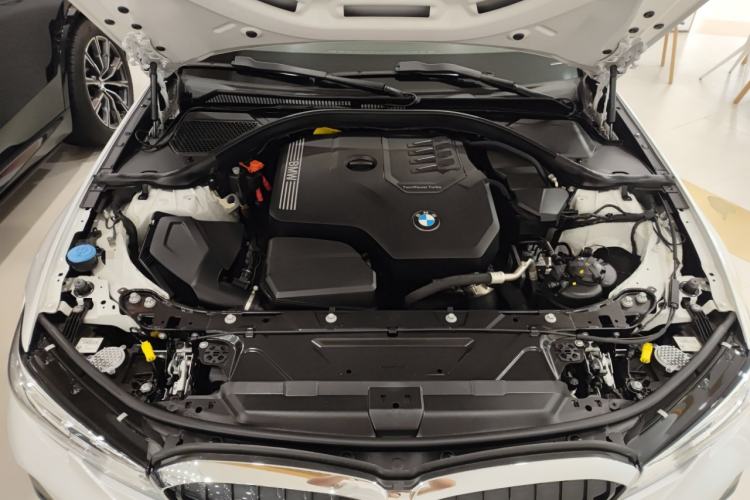 Used BMW 3 Series 2022 Updated 325Li M Sport Package Engine Bay