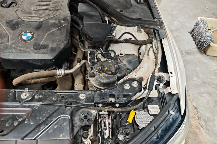 Used BMW 3 Series 2022 325i M Sport Package Engine Bay Left