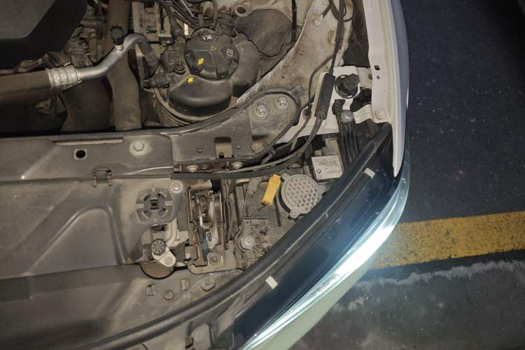 Used BMW 3 Series 2022 325Li M Sport Package Engine Bay Left