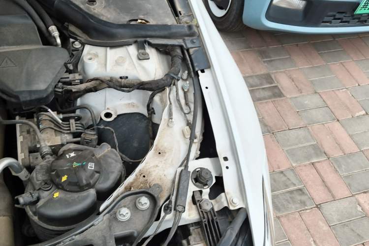 Used BMW 3 Series 2022 Updated 320i Sport Package Engine Bay Left
