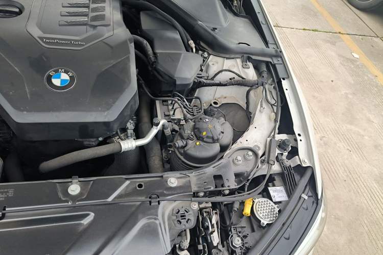 Used BMW 3 Series 2022 325Li M Sport Package Engine Bay Left