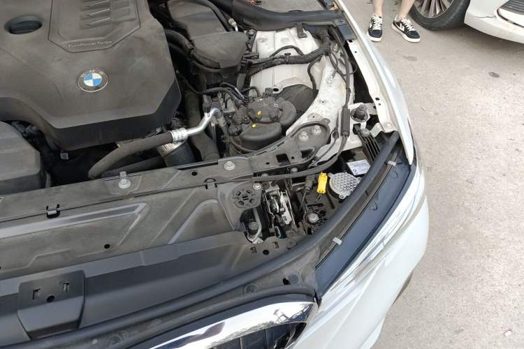 Used BMW 3 Series 2022 320Li M Sport Package Engine Bay Left