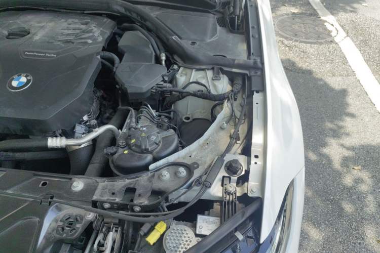 Used BMW 3 Series 2022 325i M Sport Night Edition Package Engine Bay Left