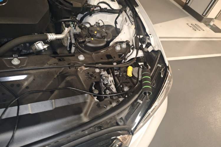 Used BMW 3 Series 2022 325i M Sport Package Engine Bay Left
