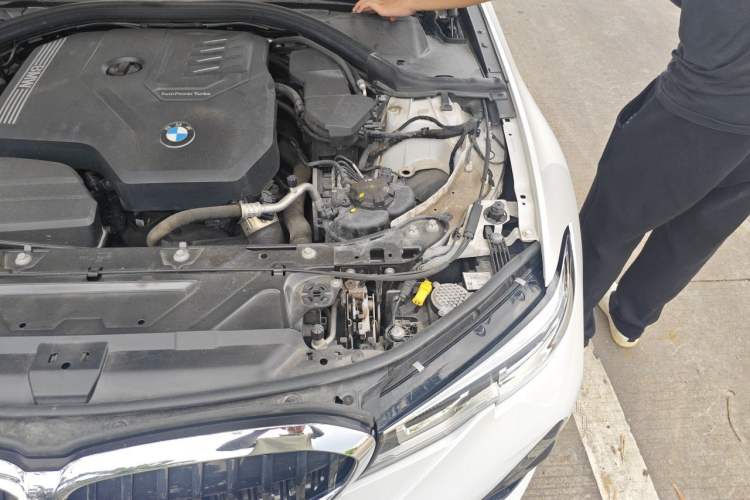 Used BMW 3 Series 2022 325Li M Sport Package Engine Bay Left