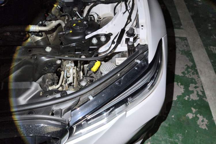Used BMW 3 Series 2022 320Li M Sport Package Engine Bay Left