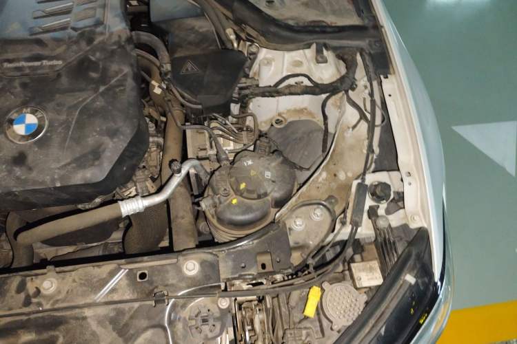 Used BMW 3 Series 2022 320Li M Sport Package Engine Bay Left