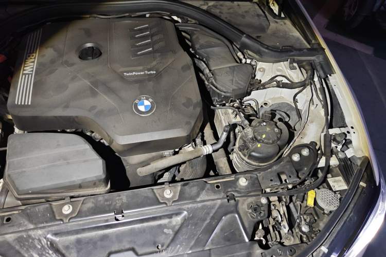 Used BMW 3 Series 2022 320i Sport Package Engine Bay Left