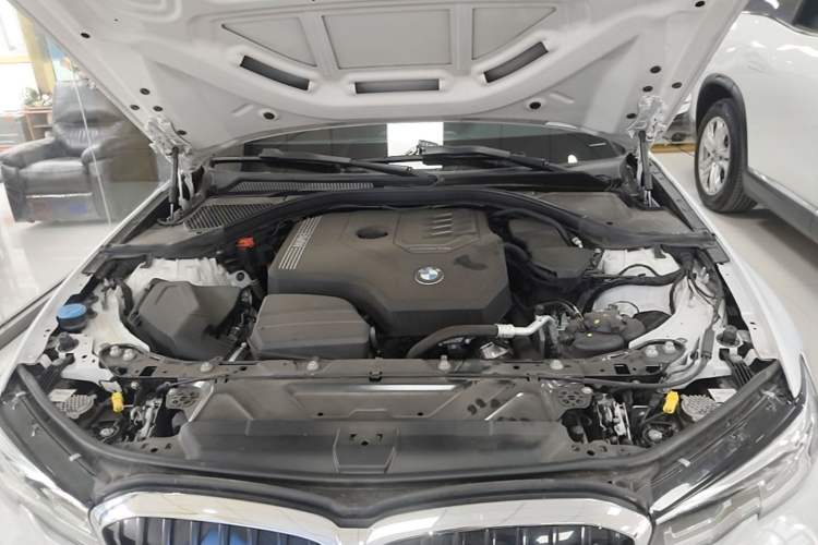 Used BMW 3 Series 2022 325Li M Sport Package Engine Bay