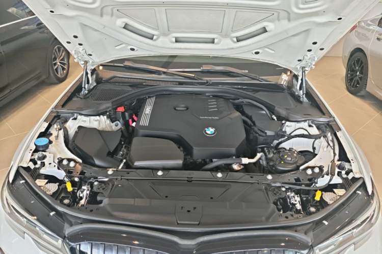 Used BMW 3 Series 2022 325i M Sport Night Edition Package Engine Bay