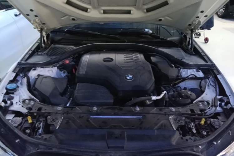 Used BMW 3 Series 2022 Updated 325i M Sport Package Engine Bay